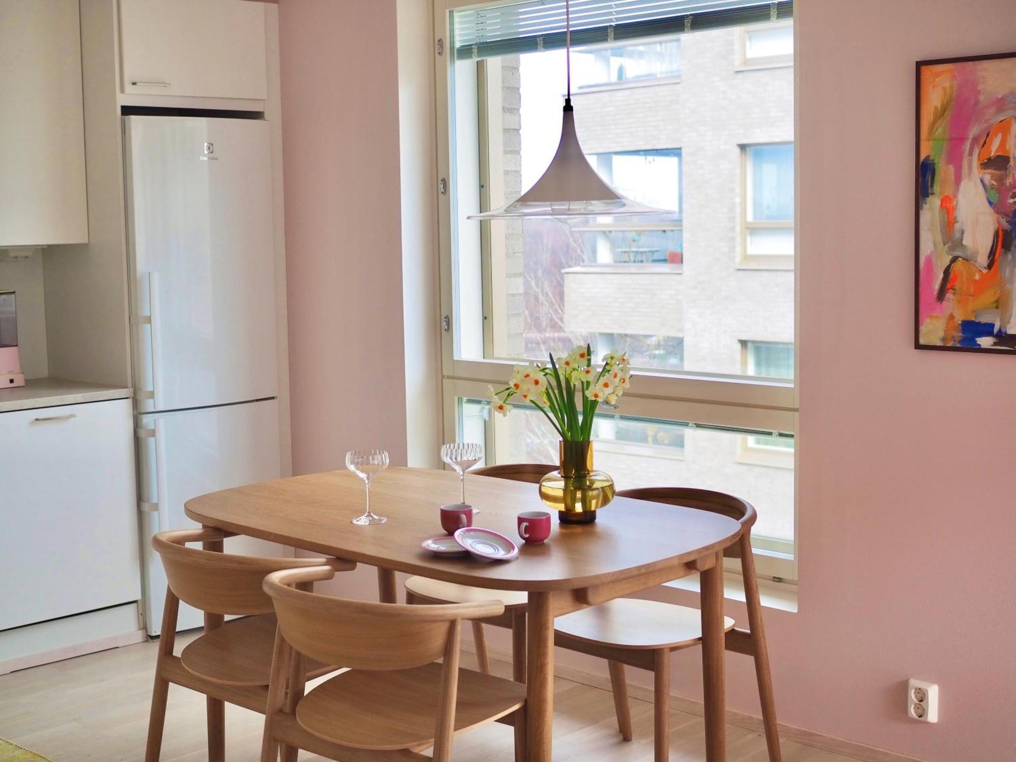 Candy-Colored Two-Room Condo With Sweet Views Helsinki Kültér fotó